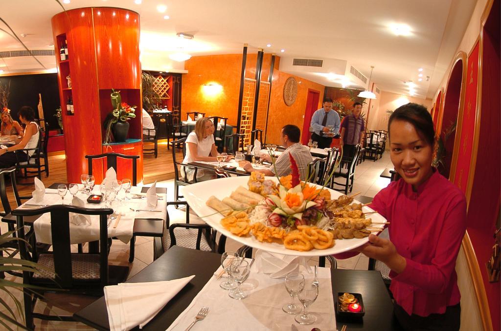 Fortina Spa Resort Sliema Exterior foto A restaurant in Hanoi