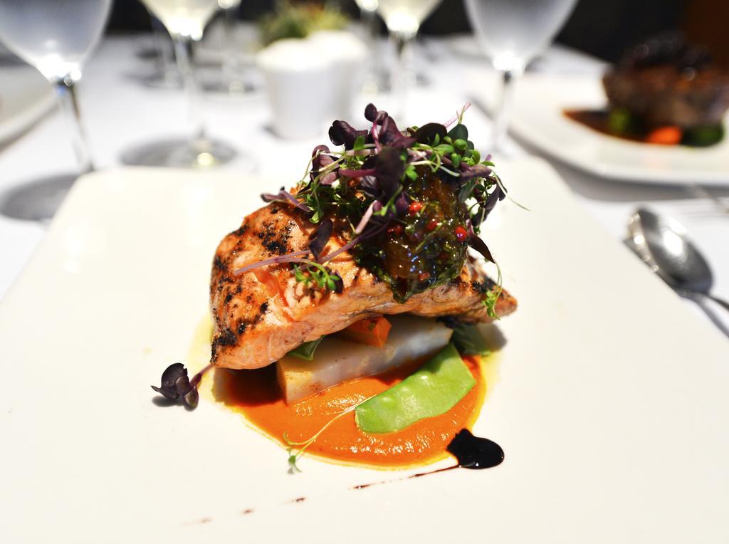 Fortina Spa Resort Sliema Exterior foto Salmon prepared at the restaurant