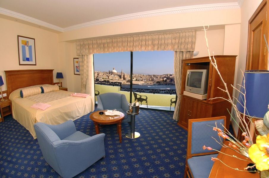 Fortina Spa Resort Sliema Zimmer foto A room at the Phoenicia