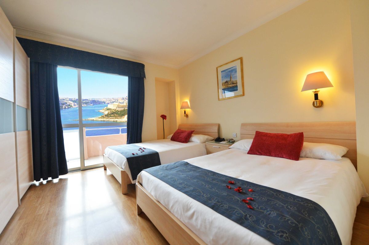 Fortina Spa Resort Sliema Exterior foto A typical hotel room