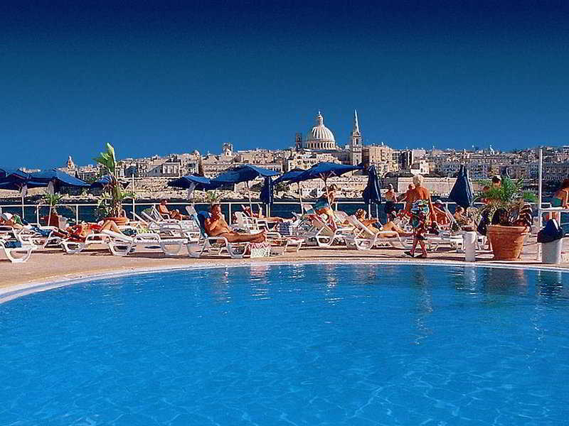 Fortina Spa Resort Sliema Exterior foto View of the pool at the Westin St. George